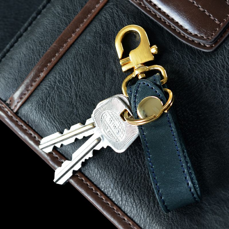 鍵カバー　大きめの鍵カバ−　25mm幅まで入る　革製　カシメ留めで丈夫　名入れは可能（有料）！　キーカバー　革