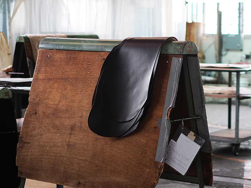 コードバンの質感