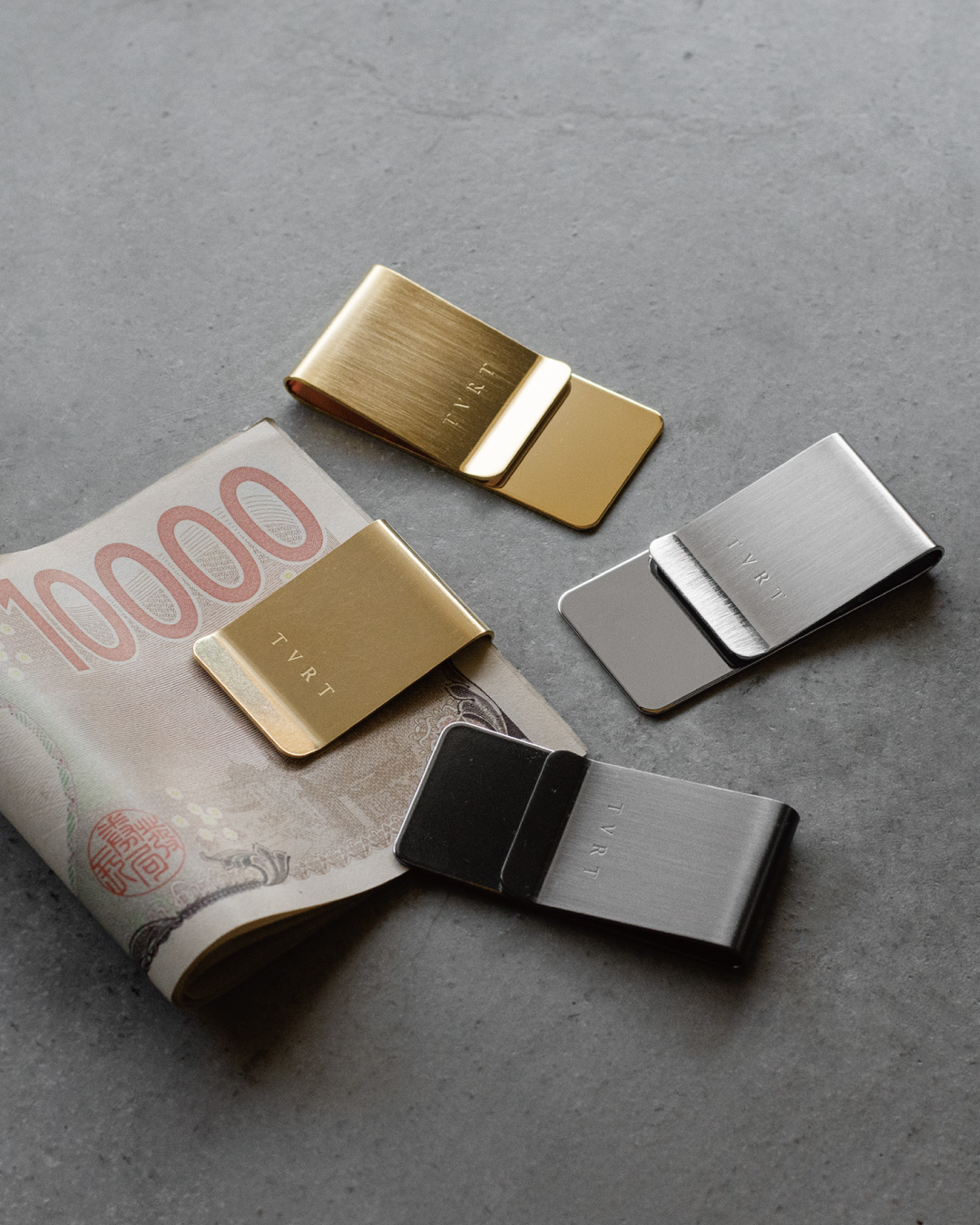 日本紙幣をスマートに挟める真鍮製マネークリップのカラーバリエーション
