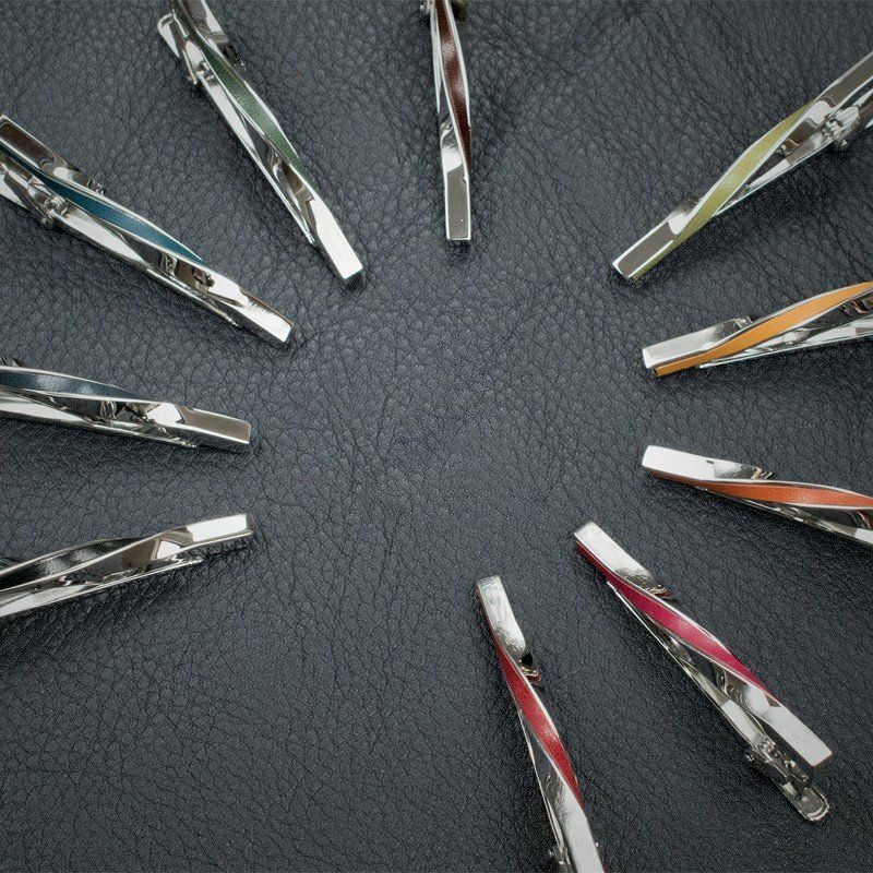 プレゼントにもおすすめ。名入れができる日本製ネクタイピン 