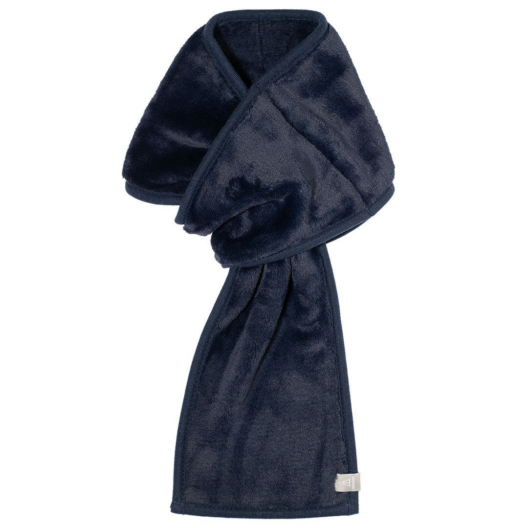 ネイビー色の3秒マフラー。ミルクマイヤー生地のフリースマフラーの単体写真。